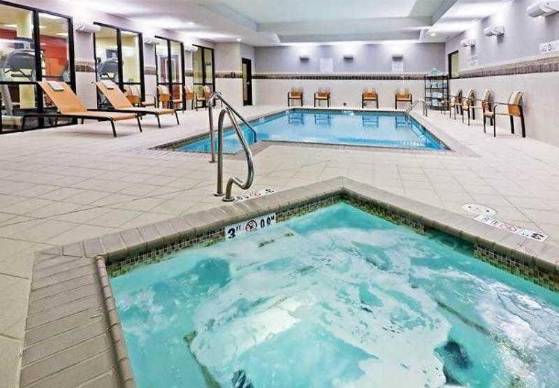 Courtyard By Marriott Woodland Hills 3* Tulsa