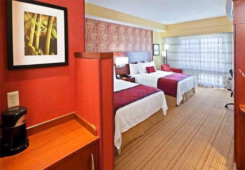 Courtyard By Marriott Woodland Hills 3* Tulsa
